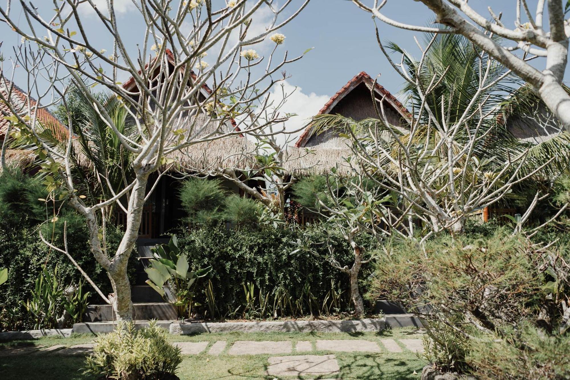 Temeling Jungle Inn Batumadeg Екстер'єр фото