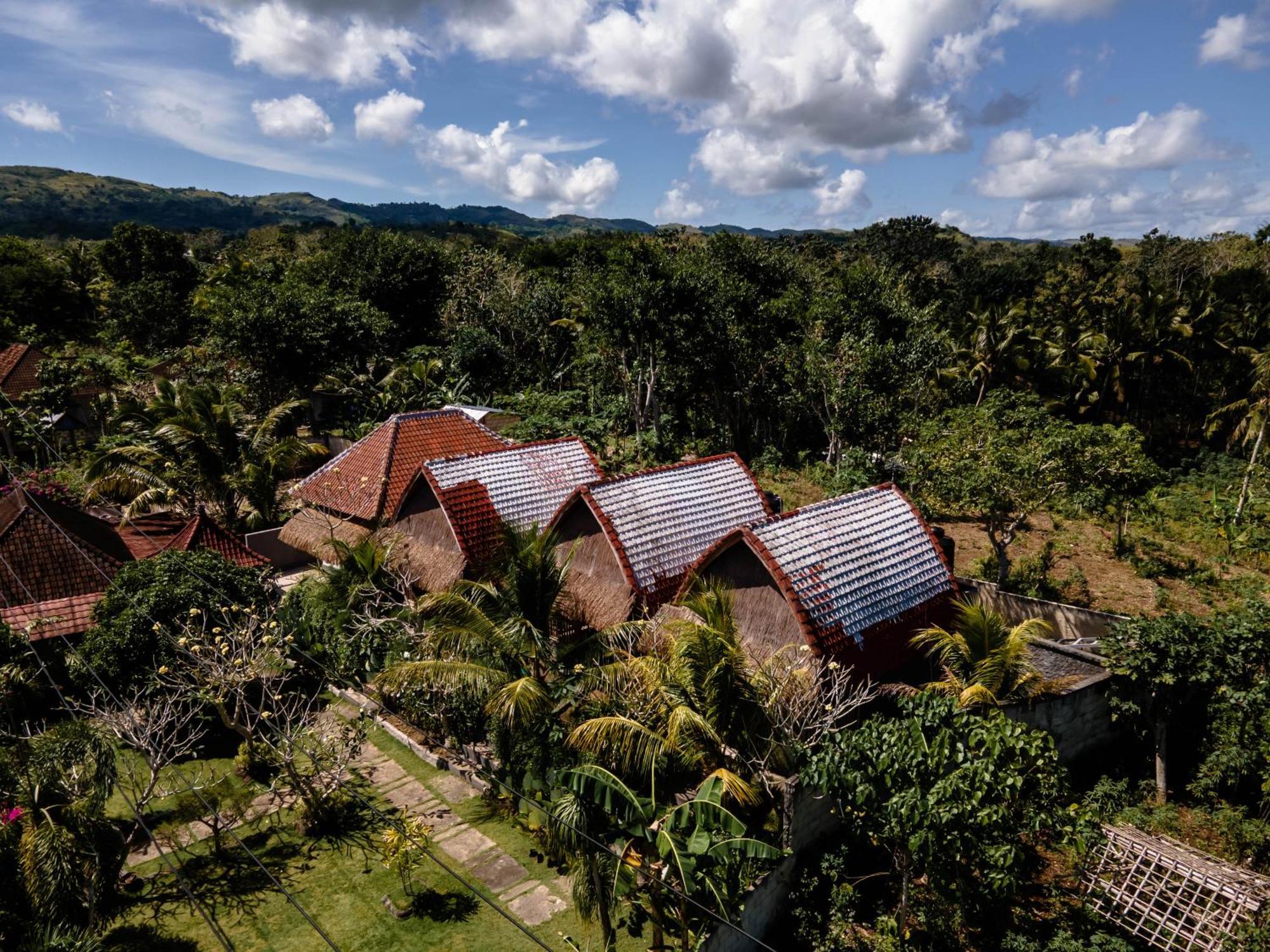 Temeling Jungle Inn Batumadeg Екстер'єр фото