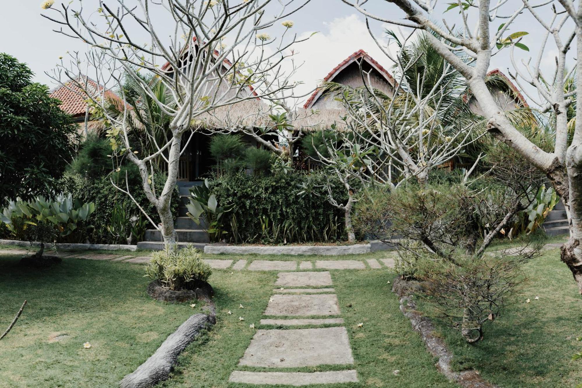 Temeling Jungle Inn Batumadeg Екстер'єр фото