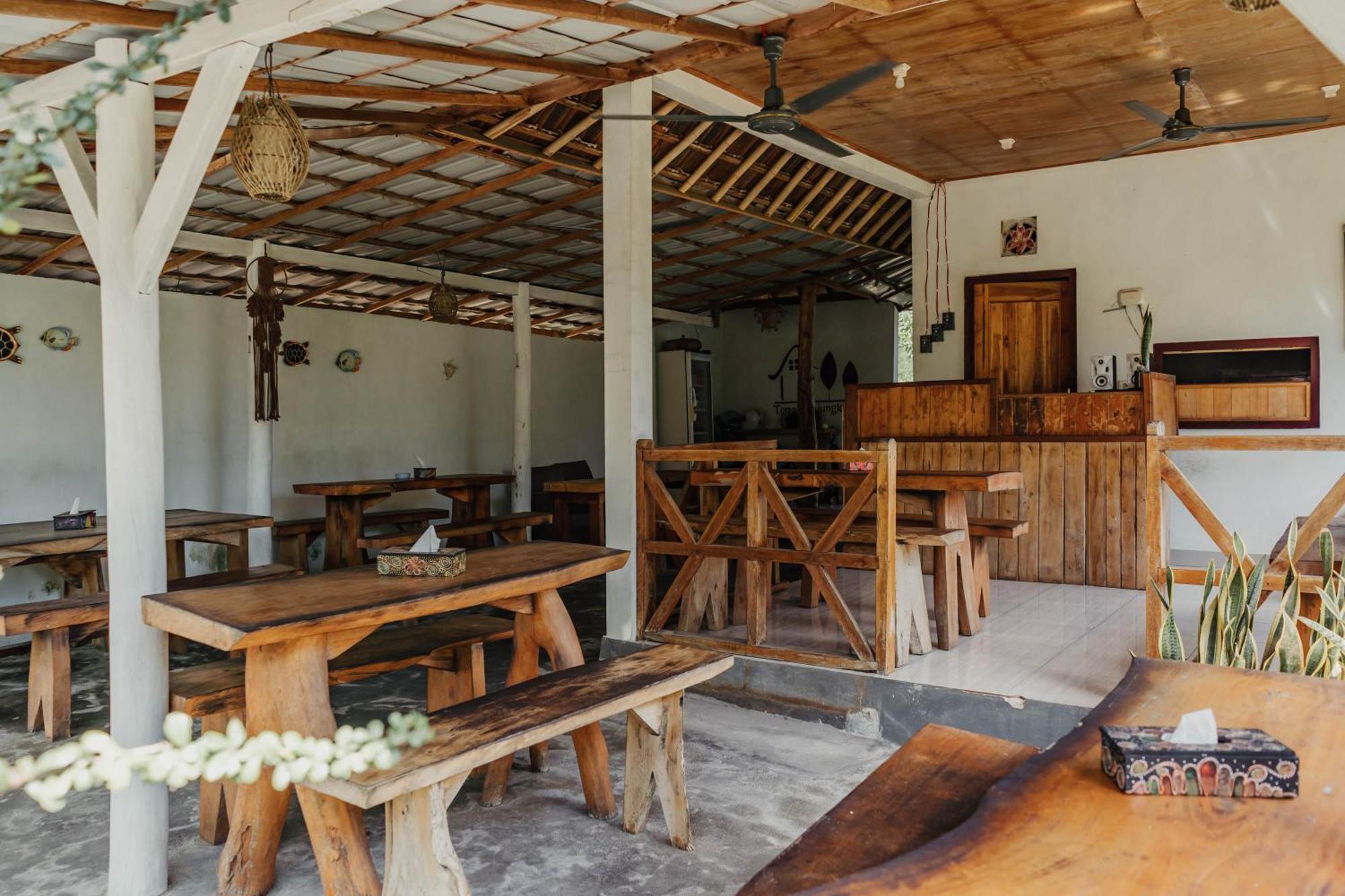 Temeling Jungle Inn Batumadeg Екстер'єр фото